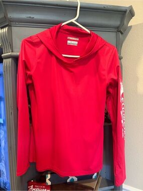 Columbia Women’s Hot Pink Hooded Long-Sleeve Swim Shirt